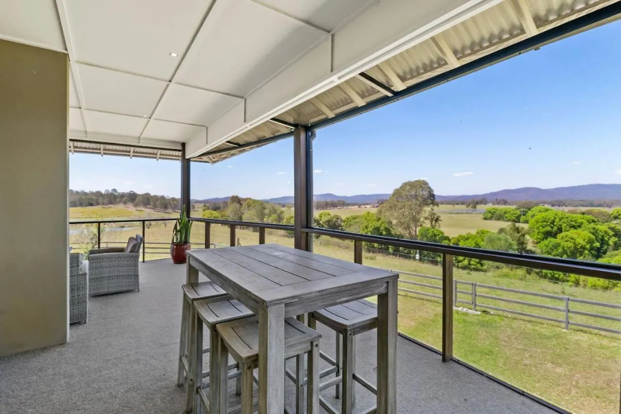 Mountain Majesty With Poolside Relaxing Getaway Villa Tamborine Australia
