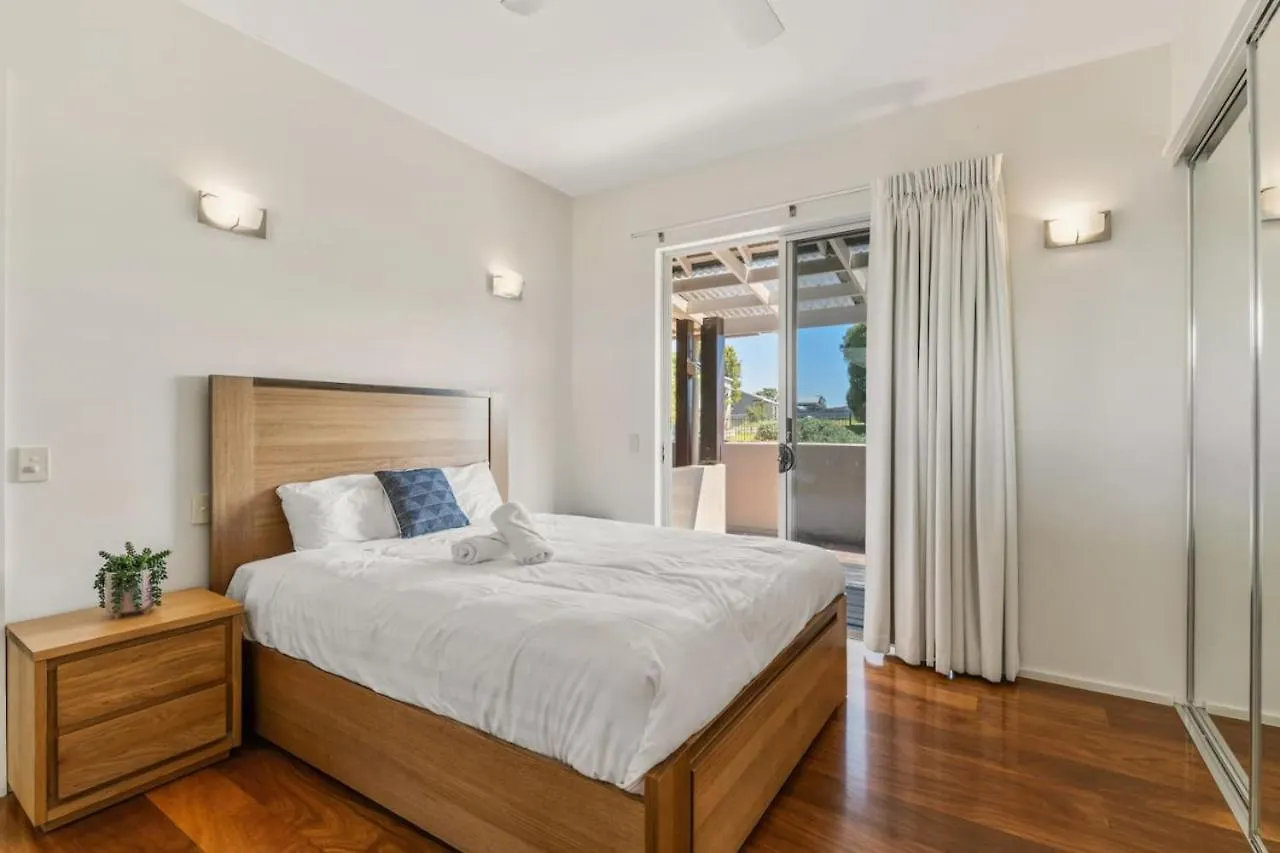 Mountain Majesty With Poolside Relaxing Getaway Villa Tamborine Australia