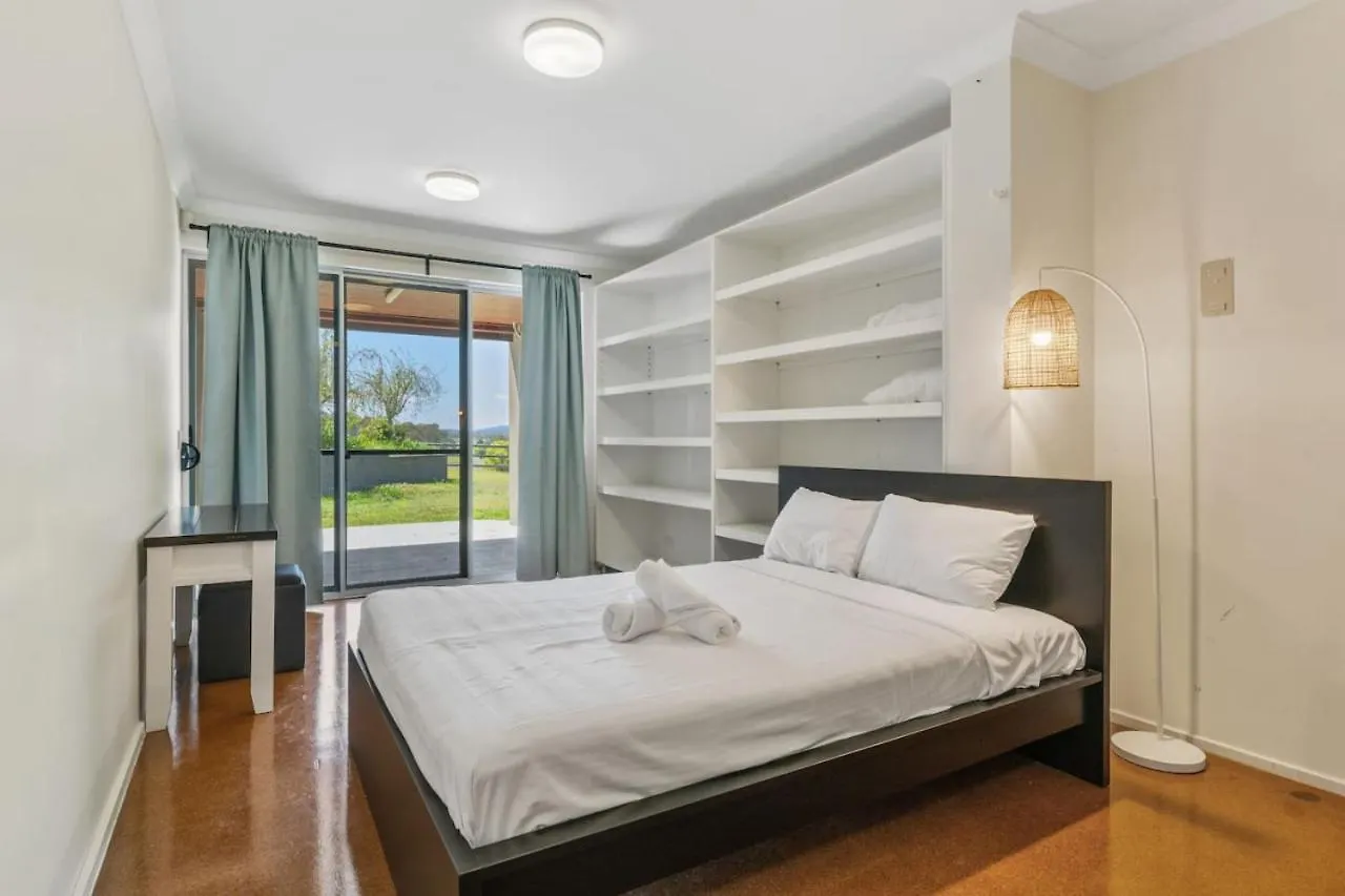Holiday home Mountain Majesty With Poolside Relaxing Getaway Villa Tamborine