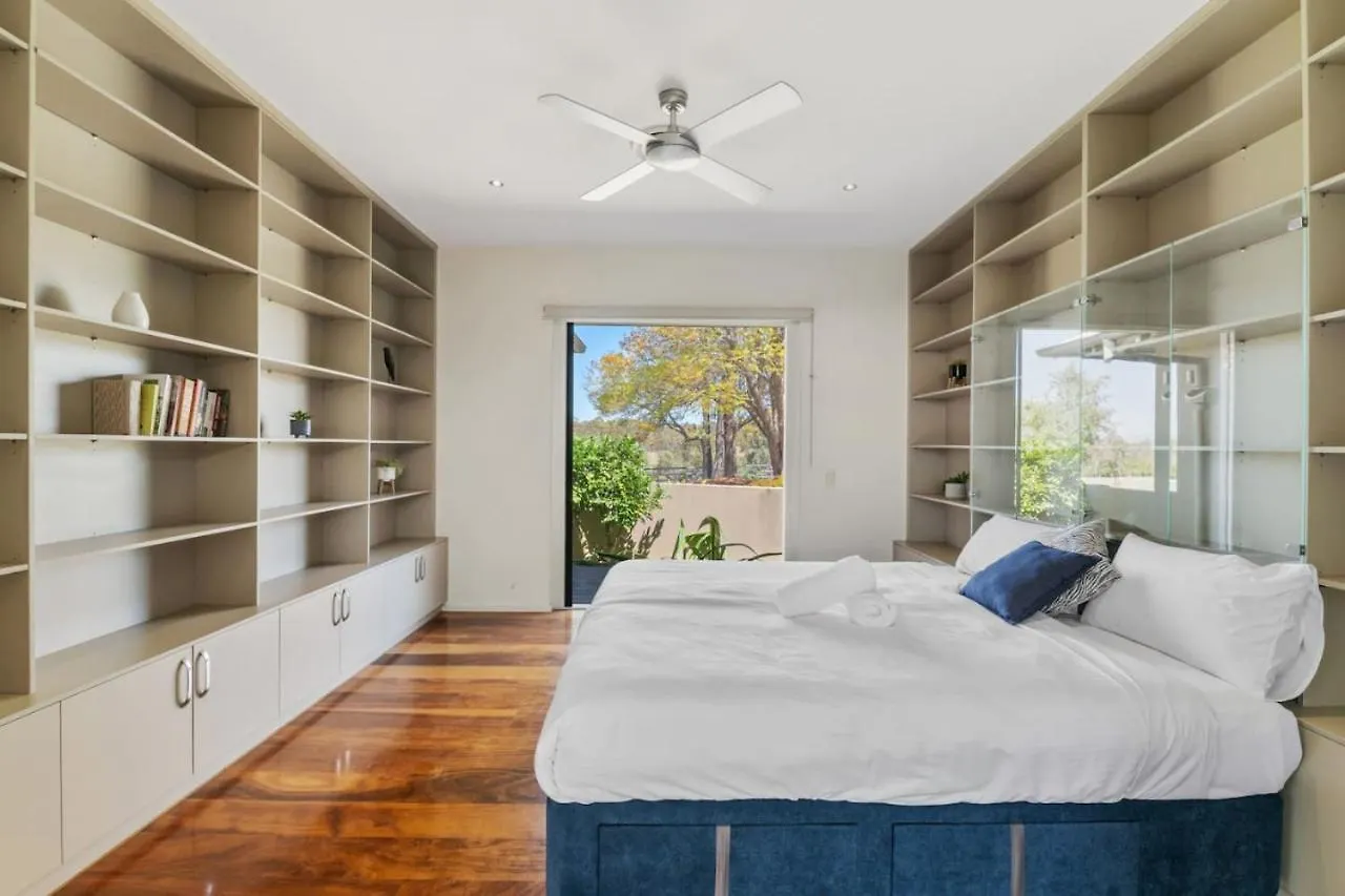Holiday home Mountain Majesty With Poolside Relaxing Getaway Villa Tamborine Australia